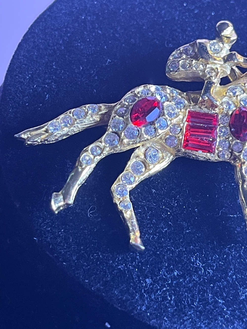 Gold-tone Horse & Jockey with Red Crystals & Rhinestones Brooch - Picture 6 of 13